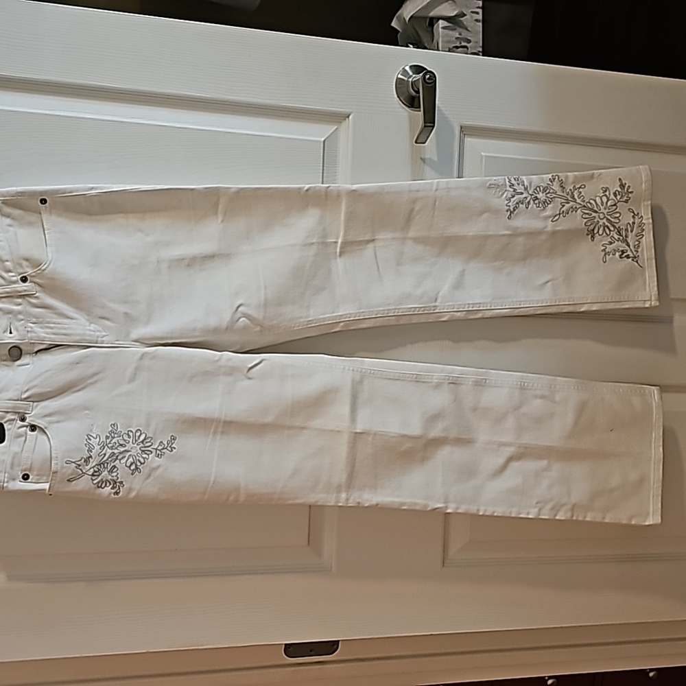 Loft white stretch jeans with design